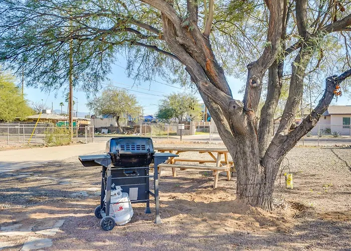 4 Mi To Dtwn & Gem Show! Pet-friendly Holiday home Tucson